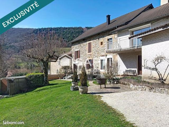Propriété 9 pièces 307 m²