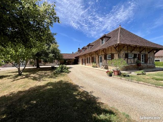 Propriété 9 pièces 307 m²