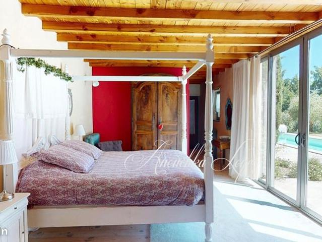 Propriété 9 pièces 308 m²
