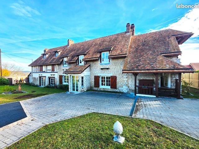 Propriété 9 pièces 300 m²