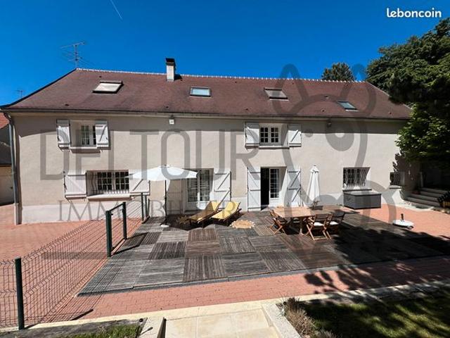 Propriété 9 pièces 300 m²