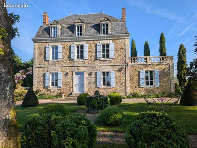 Propriété 9 pièces 300 m²