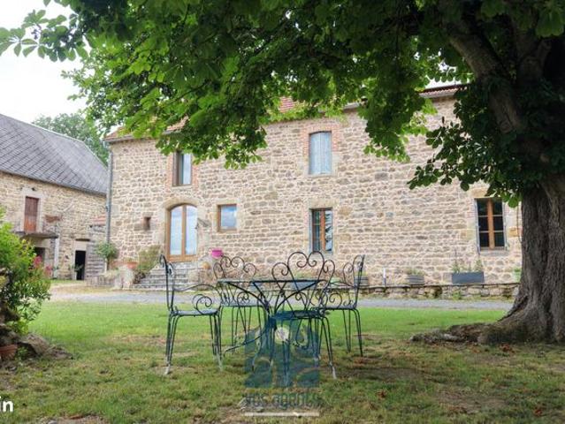 Propriété 9 pièces 300 m²