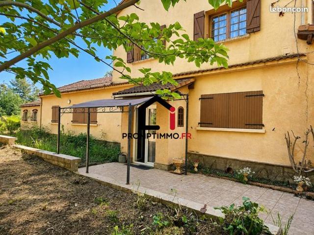 Propriété 9 pièces 300 m²