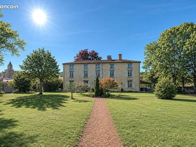 Propriété 9 pièces 300 m²