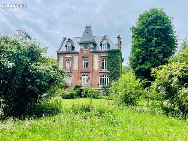 Propriété 9 pièces 300 m²