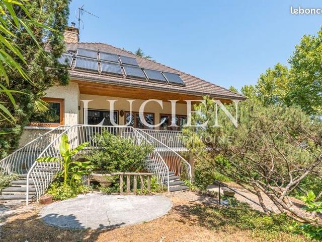 Propriété 9 pièces 300 m²