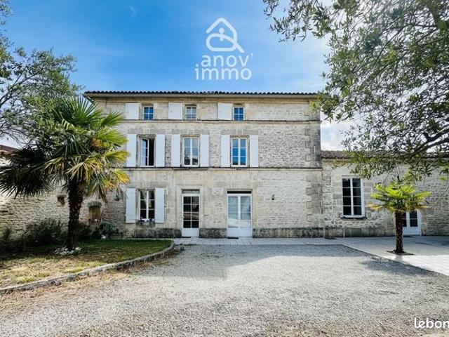 Propriété 9 pièces 300 m²