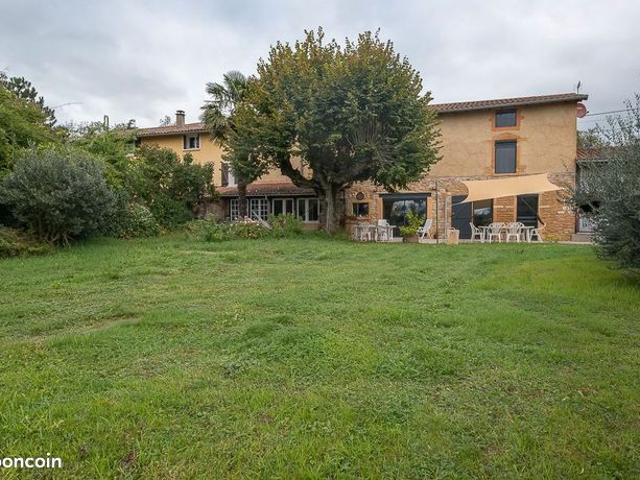 Propriété 9 pièces 300 m²