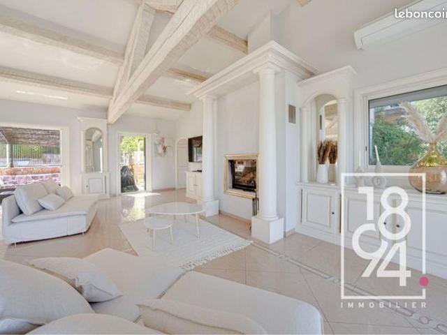 Propriété 9 pièces 300 m²