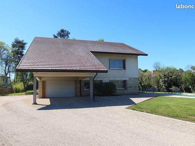 Propriété 9 pièces 300 m²