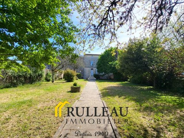 Propriété 9 pièces 303 m²