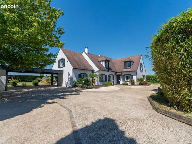 Propriété 9 pièces 317 m²