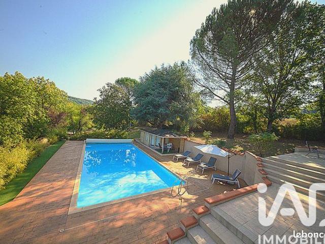 Propriété 9 pièces 313 m²