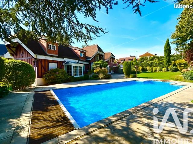 Propriété 9 pièces 313 m²