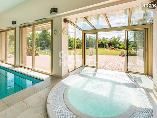 Propriété 9 pièces 313 m²