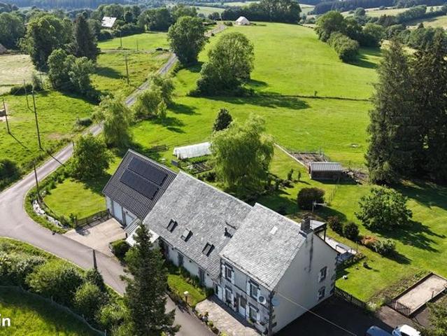 Propriété 9 pièces 324 m²