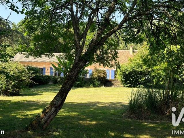Propriété 9 pièces 326 m²