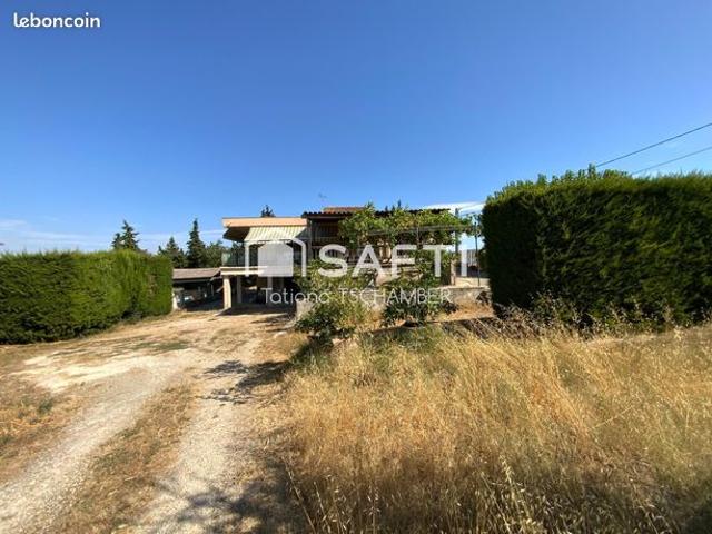 Propriété 9 pièces 327 m²