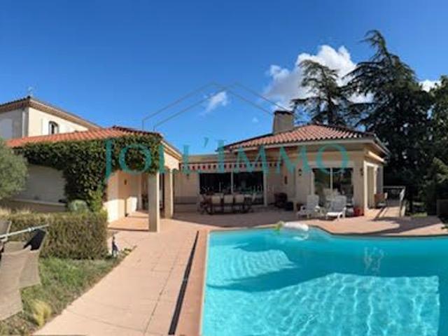 Propriété 9 pièces 320 m²