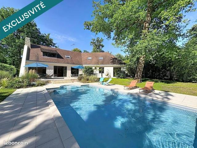 Propriété 9 pièces 320 m²