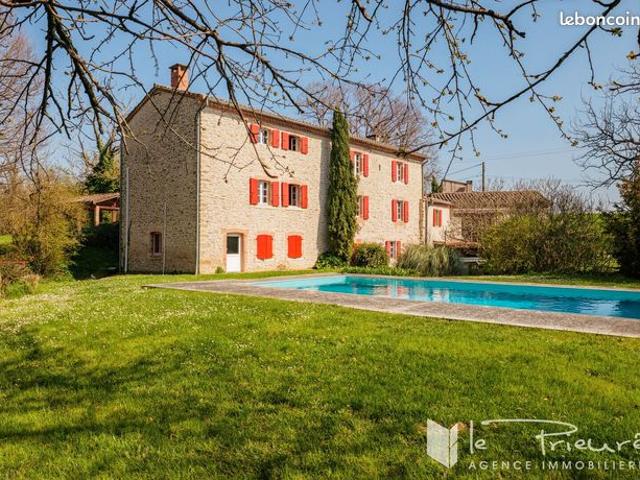 Propriété 9 pièces 320 m²