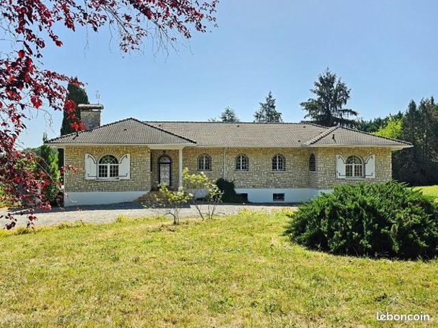 Propriété 9 pièces 323 m²