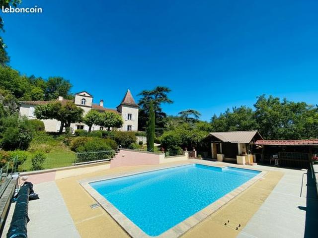 Propriété 9 pièces 335 m²