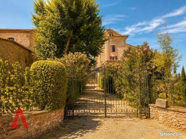 Propriété 9 pièces 330 m²