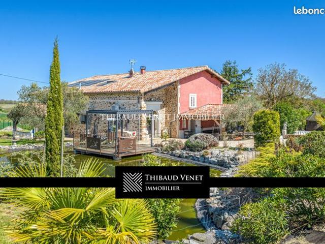 Propriété 9 pièces 332 m²