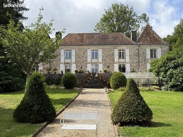 Propriété 9 pièces 333 m²