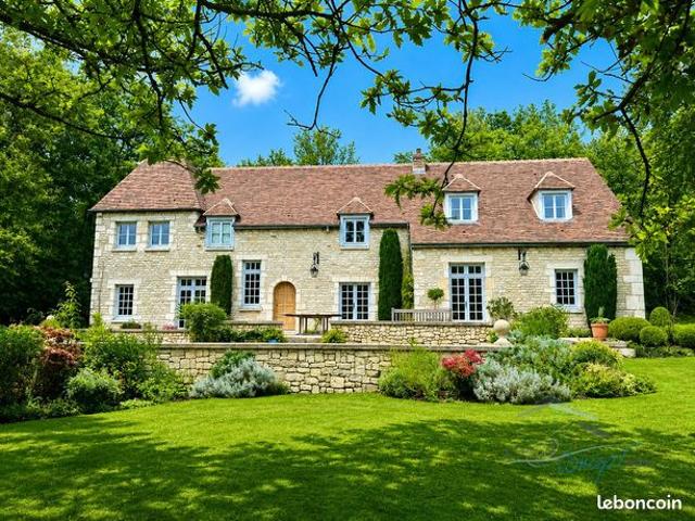 Propriété 9 pièces 340 m²