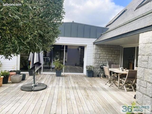 Propriété 9 pièces 343 m²