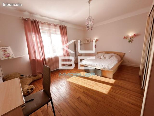 Propriété 9 pièces 355 m²