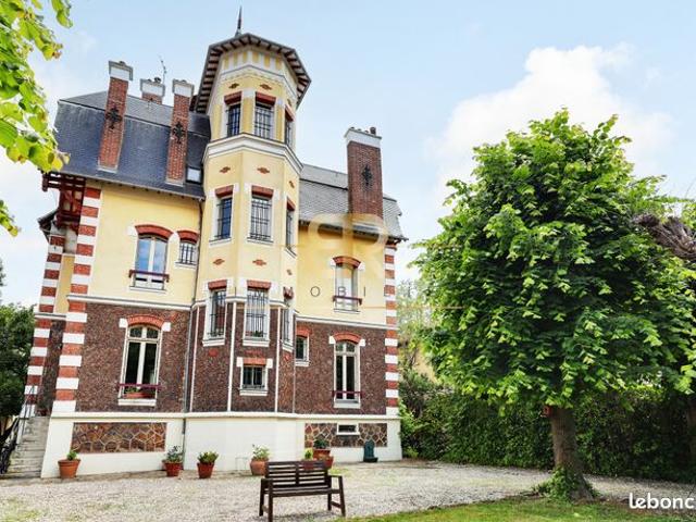 Propriété 9 pièces 350 m²