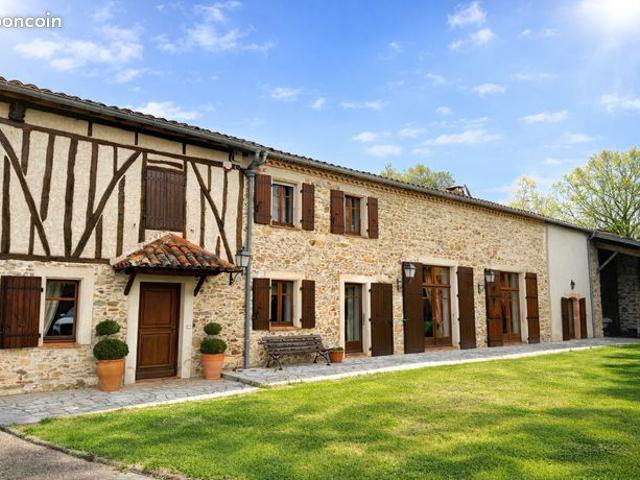 Propriété 9 pièces 351 m²