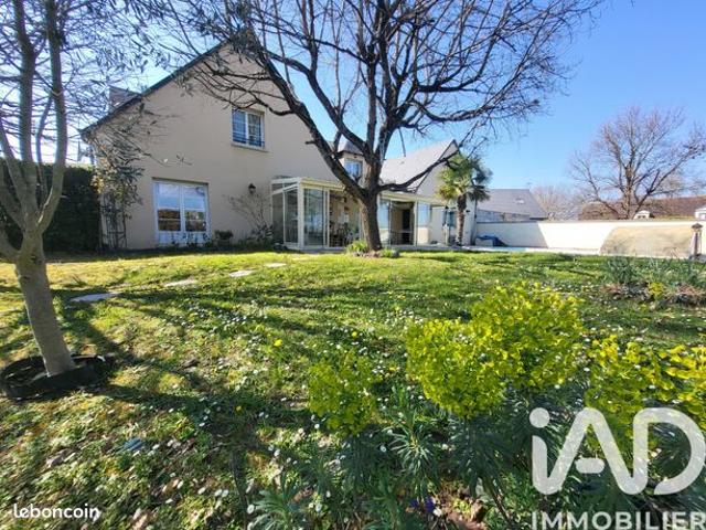 Propriété 9 pièces 353 m²