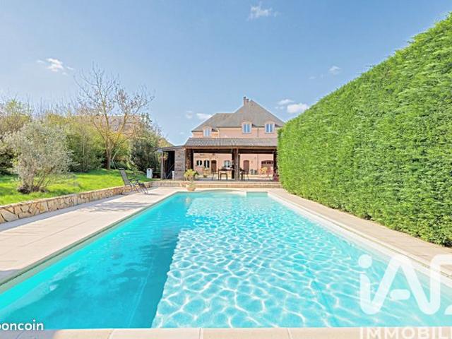Propriété 9 pièces 367 m²