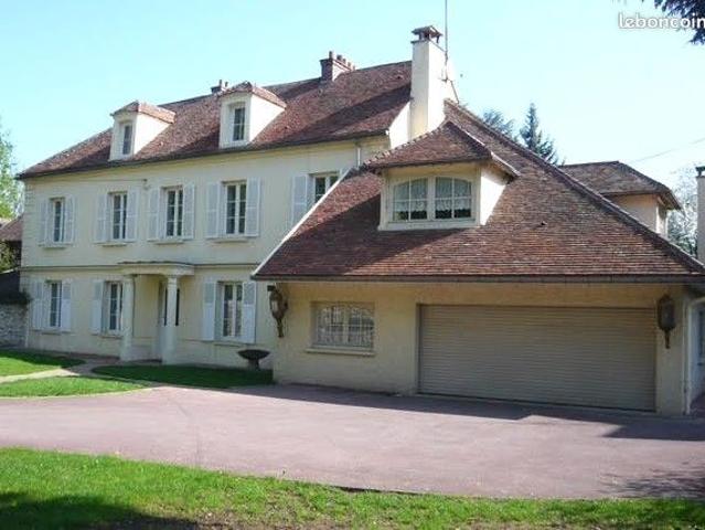Propriété 9 pièces 360 m²