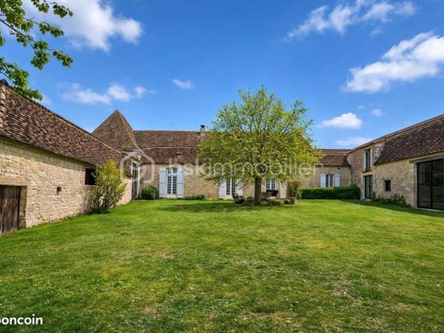 Propriété 9 pièces 422 m²