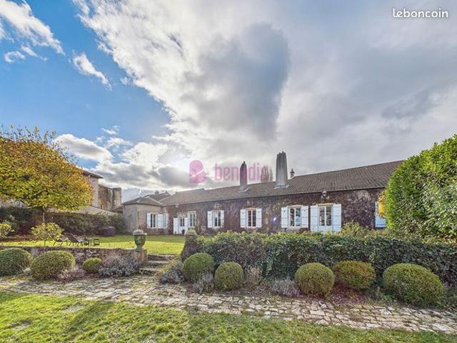 Propriété 9 pièces 360 m²