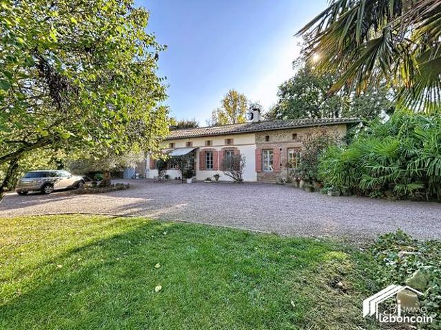 Propriété 9 pièces 363 m²