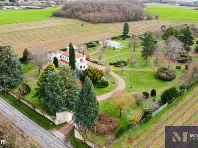 Propriété 9 pièces 375 m²