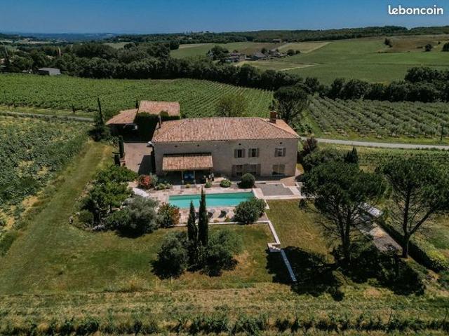 Propriété 9 pièces 370 m²