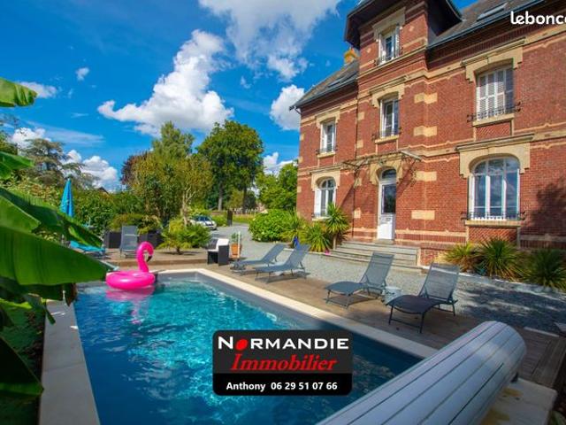 Propriété 9 pièces 388 m²