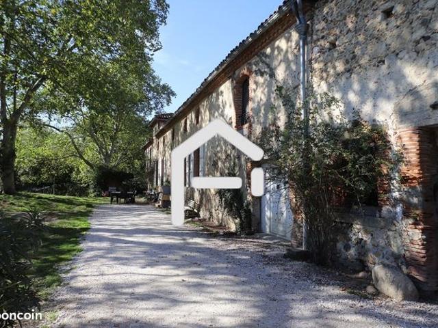 Propriété 9 pièces 388 m²