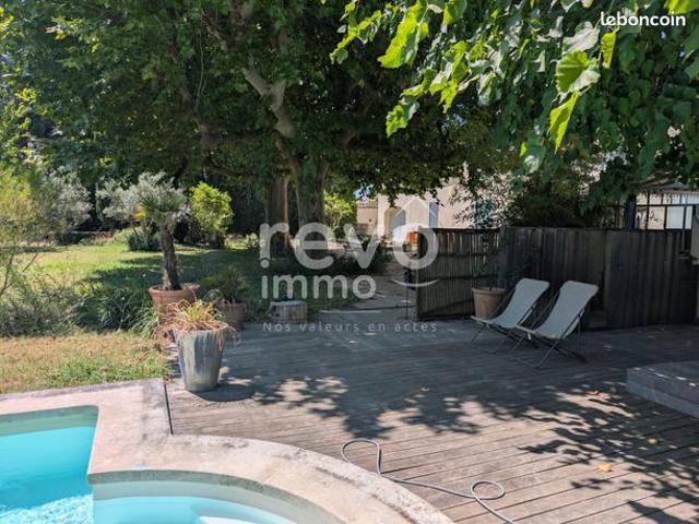 Propriété 9 pièces 380 m²