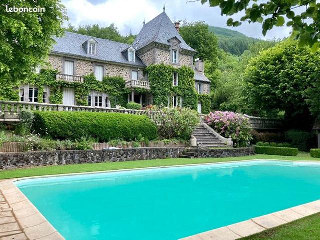 Propriété 9 pièces 380 m²