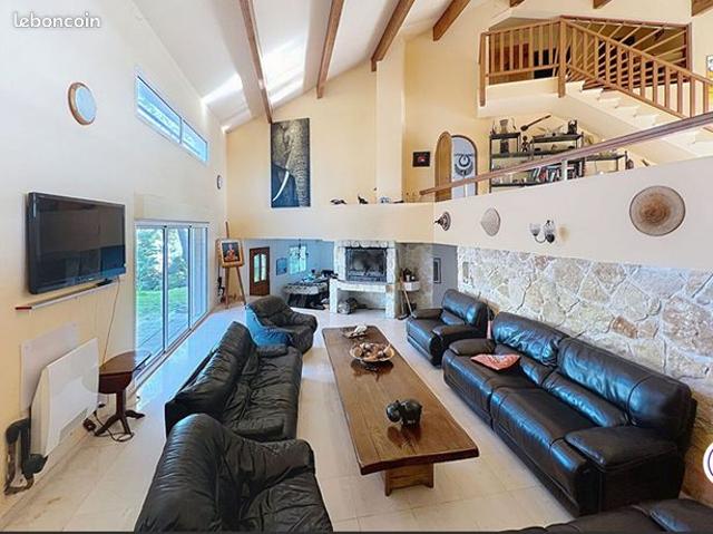 Propriété 9 pièces 390 m²