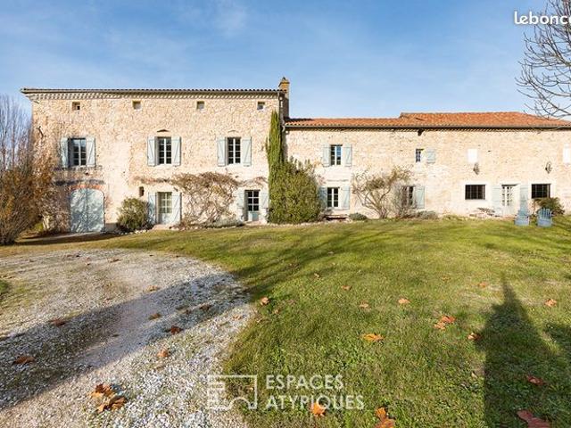 Propriété 9 pièces 393 m²